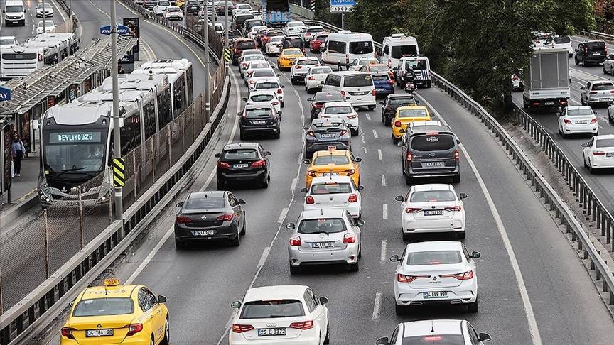 İstanbul’da toplu taşıma zamlı tarifesi açıklandı! Metrobüs, metro, minibüs ve mavi kart yeni fiyat listesi 2